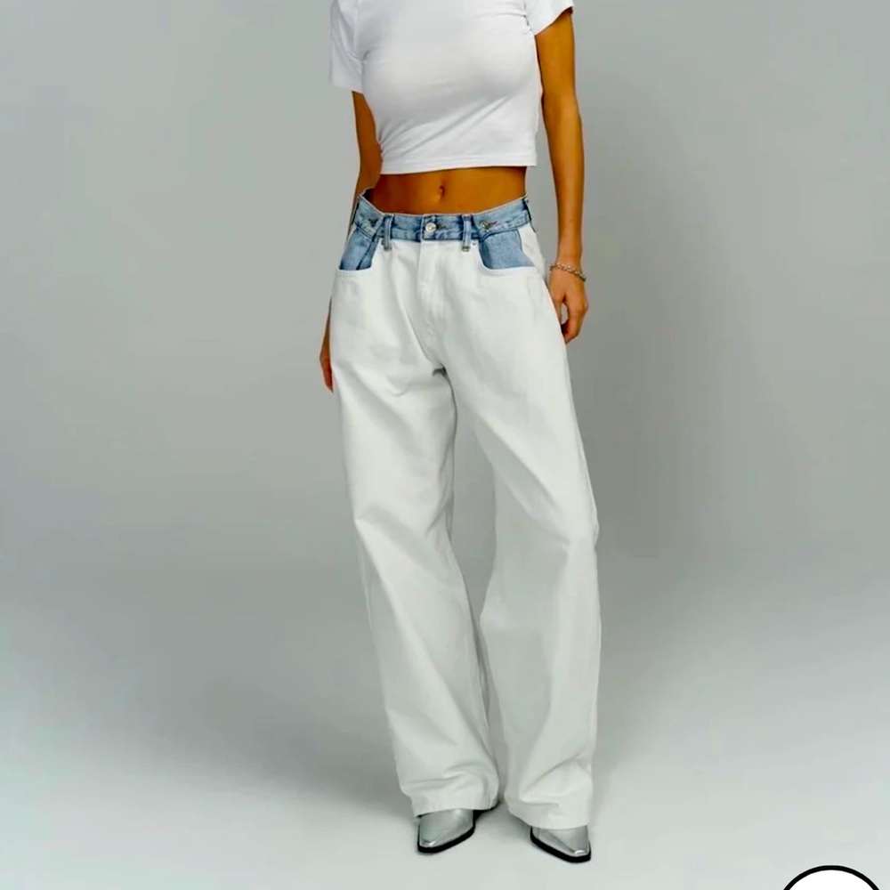 Jeans. High waist
